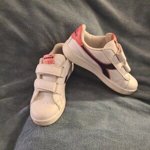 Girl's Diadora runners sneakers like new  Size 3W/ 1.5M